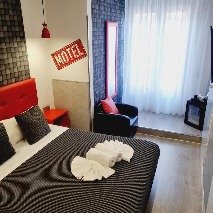 Hostal Lauria Madrid Ngoại thất bức ảnh